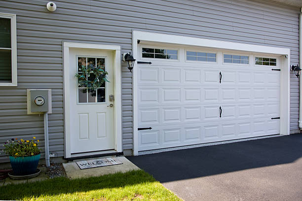 24/7 Emergency Garage Door Panel Replacement experts in Winder, GA